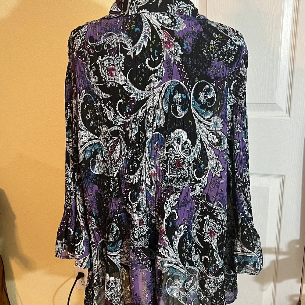 Dress Barn Women's Paisley Blouse in Purple and Black - Picture 7 of 7